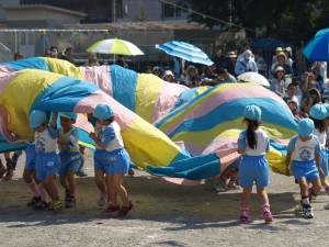 年中組　パラバルーン