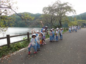 赤川ダムのハイキング